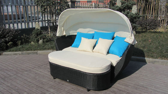Roofed Outdoor Rattan Daybed , Wicker Conservatory Furniture